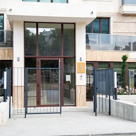 Apartman Skyline 11 - Sea Views & Serenity By The Coast *