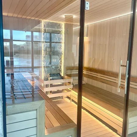 Skyline 11 - Sea Views & Serenity By The Coast