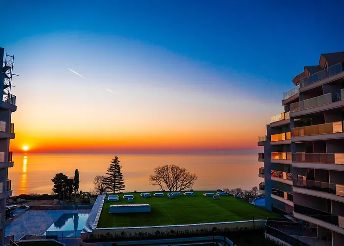 Skyline 11 - Sea Views & Serenity By The Coast *