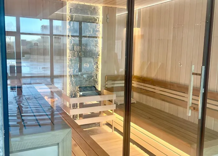 Skyline 11 - Sea Views & Serenity By The Coast