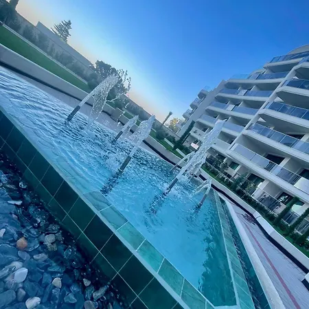 Skyline 11 - Sea Views & Serenity By The Coast Апартаменти *