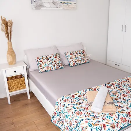 Skyline 11b - Sea View,pools &