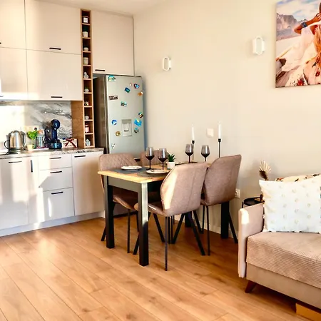 Skyline 11 - Sea Views & Serenity By The Coast Апартаменти *