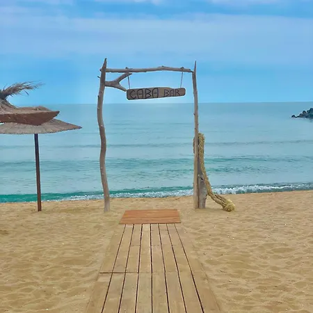 Skyline 11 - Sea Views & Serenity By The Coast Апартаменти