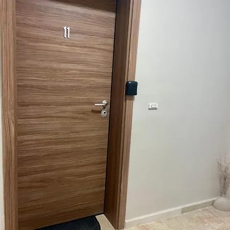 Skyline 11 - Sea Views & Serenity By The Coast *