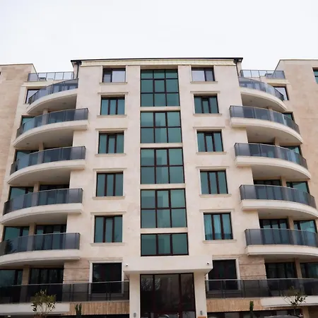 Skyline 11 - Sea Views & Serenity By The Coast Варна